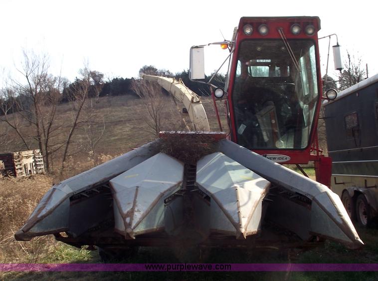 image for item 5556 1981 New Idea 767 Super Chopper Uni-chopper silage/forage chopper