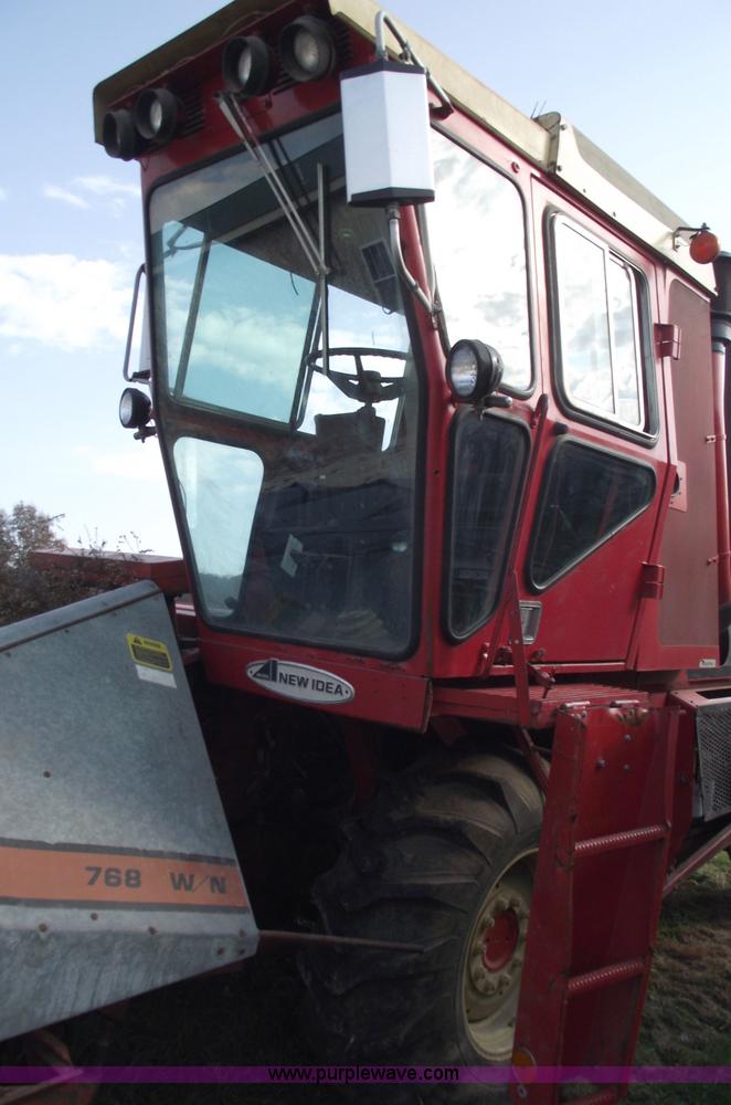 image for item 5556 1981 New Idea 767 Super Chopper Uni-chopper silage/forage chopper