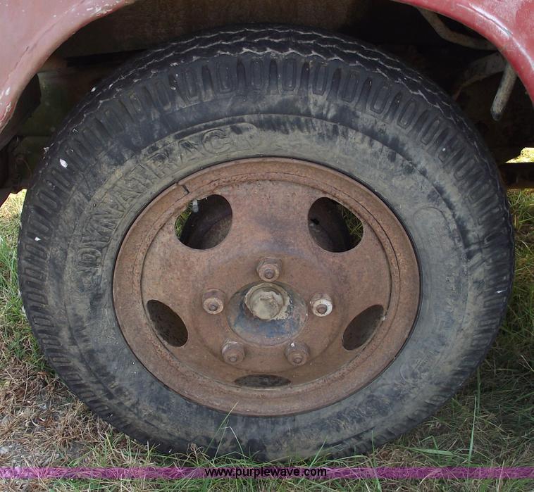 image for item 5560 1961 International BC160 grain/dump truck