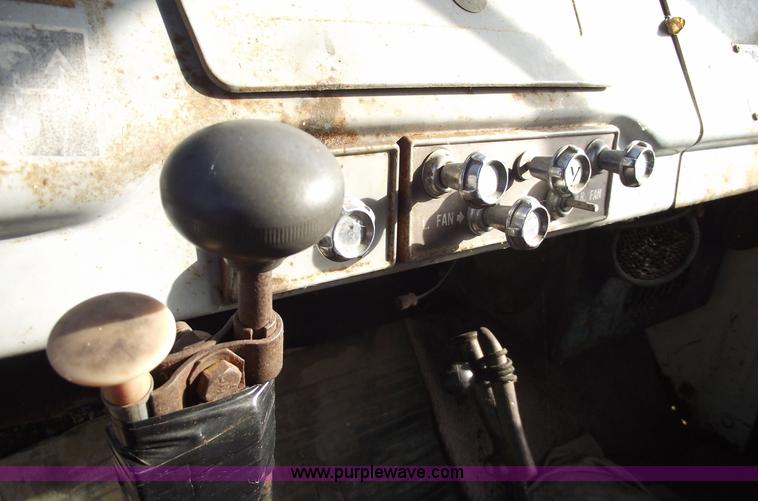 image for item 5560 1961 International BC160 grain/dump truck