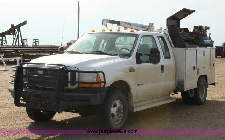 image for item 6262 2000 Ford F350 XLT Super Duty extended cab pickup