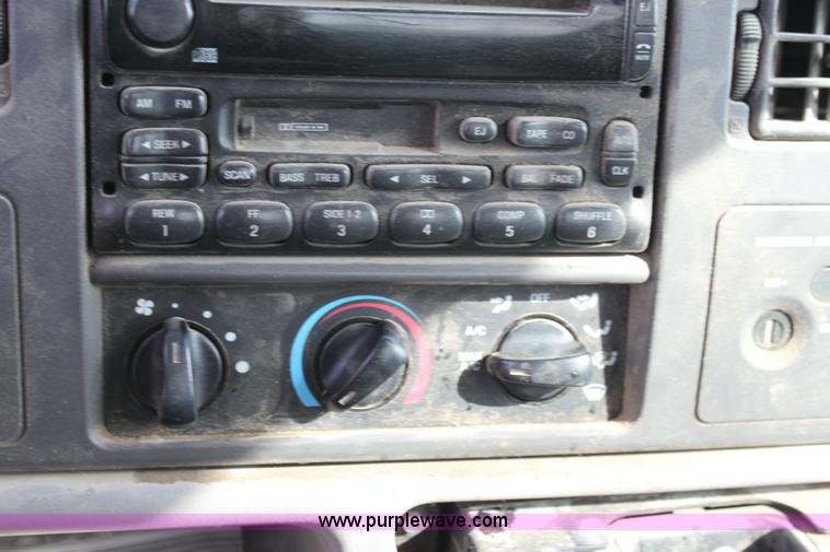 image for item 6262 2000 Ford F350 XLT Super Duty extended cab pickup