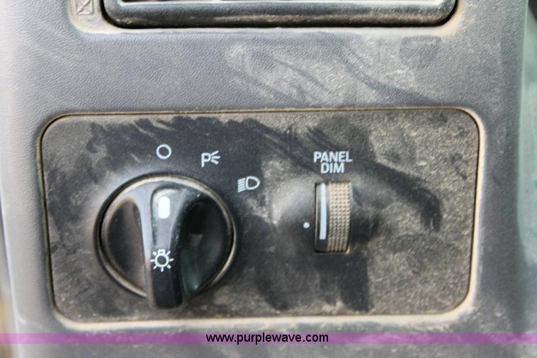 image for item 6262 2000 Ford F350 XLT Super Duty extended cab pickup