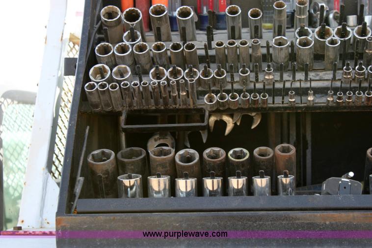 image for item 6262 2000 Ford F350 XLT Super Duty extended cab pickup