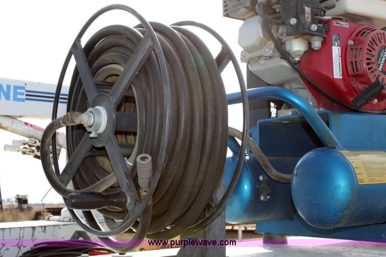 image for item 6262 2000 Ford F350 XLT Super Duty extended cab pickup