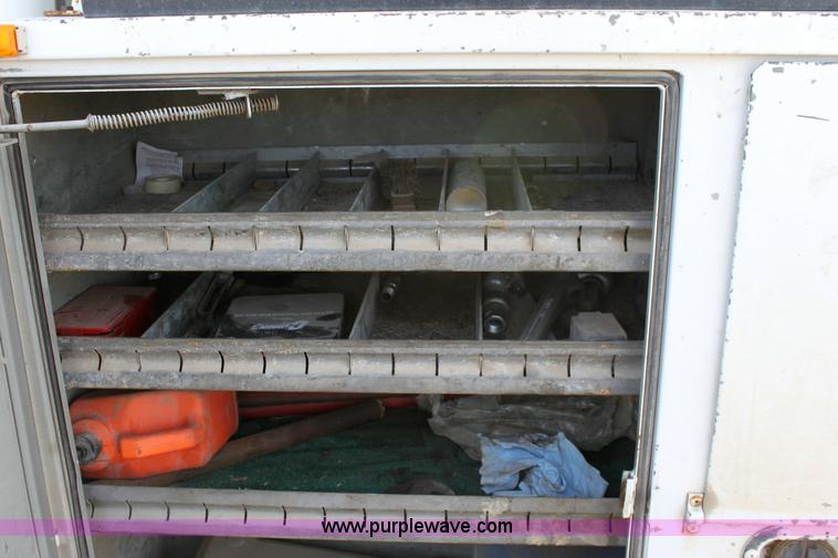 image for item 6262 2000 Ford F350 XLT Super Duty extended cab pickup