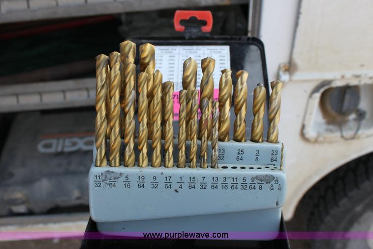 image for item 6262 2000 Ford F350 XLT Super Duty extended cab pickup