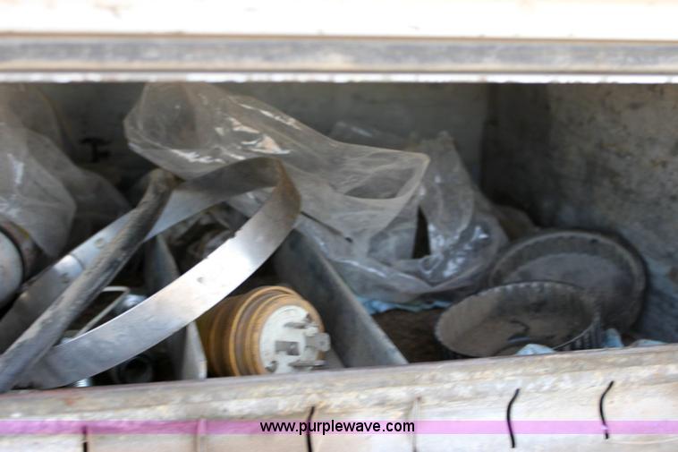 image for item 6262 2000 Ford F350 XLT Super Duty extended cab pickup