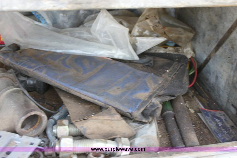 image for item 6262 2000 Ford F350 XLT Super Duty extended cab pickup