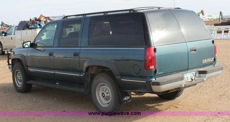 image for item 6263 1995 Chevrolet Suburban LT