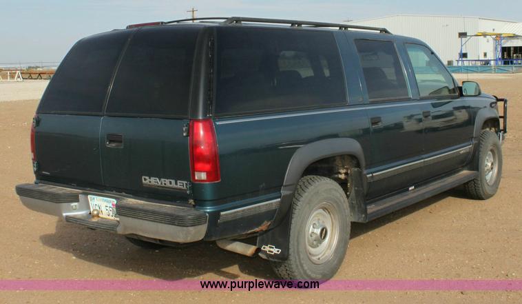 image for item 6263 1995 Chevrolet Suburban LT