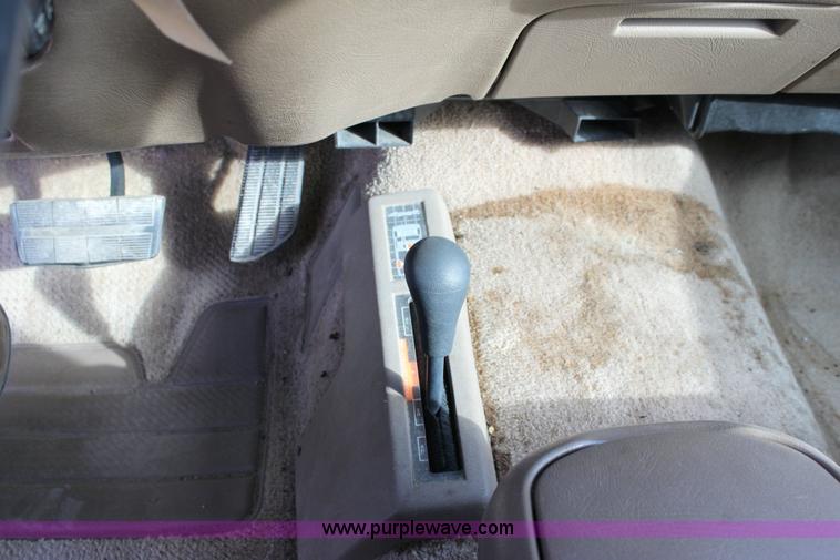 image for item 6263 1995 Chevrolet Suburban LT