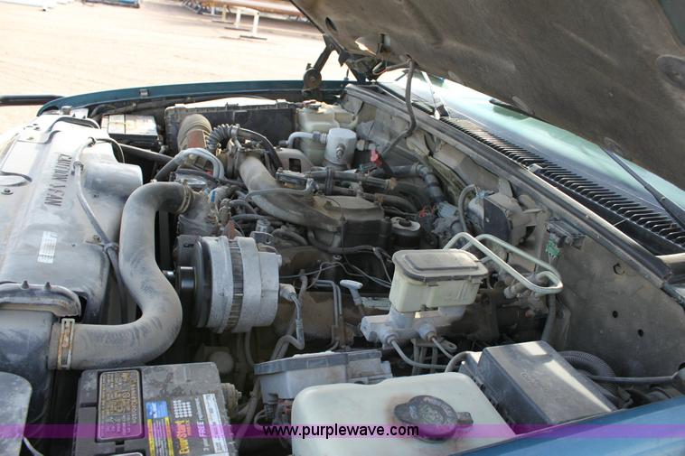 image for item 6263 1995 Chevrolet Suburban LT