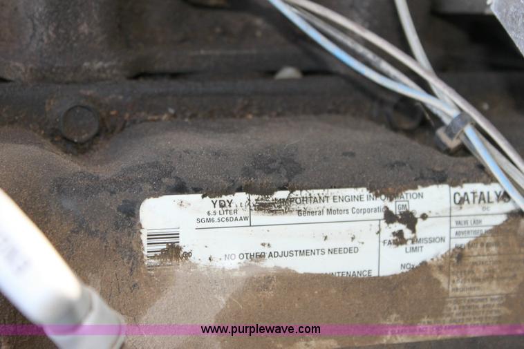 image for item 6263 1995 Chevrolet Suburban LT