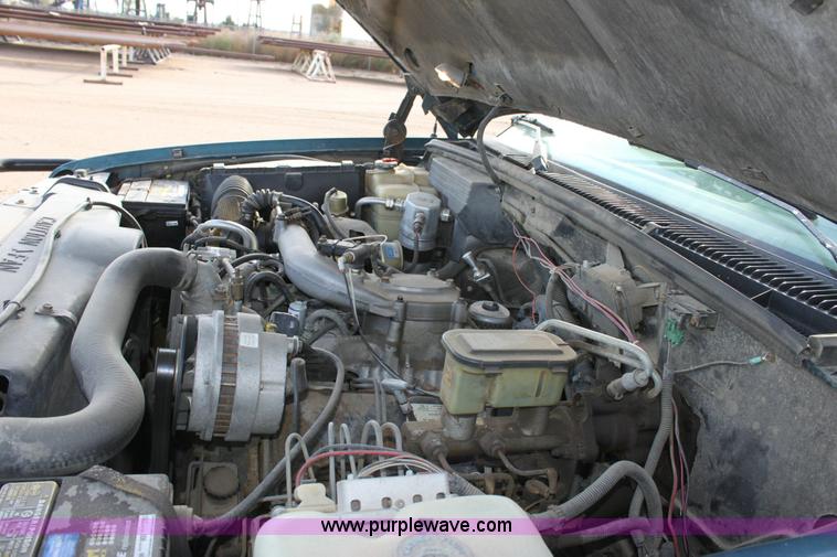 image for item 6264 1994 Chevrolet Suburban 2500