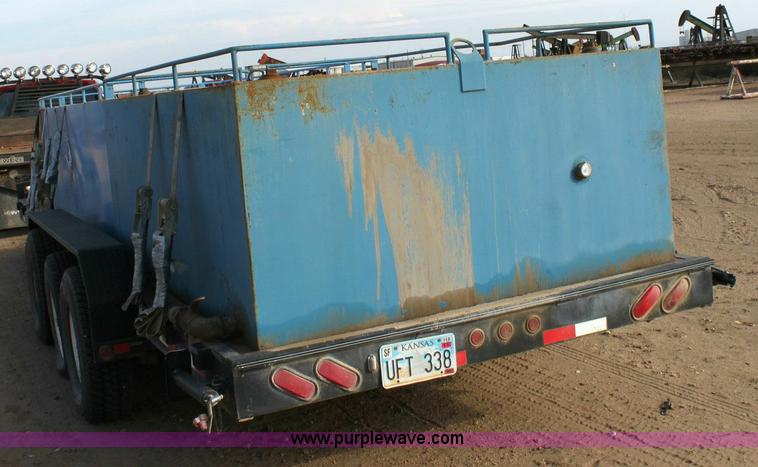 image for item 6266 2003 PJ triple axle 26' trailer