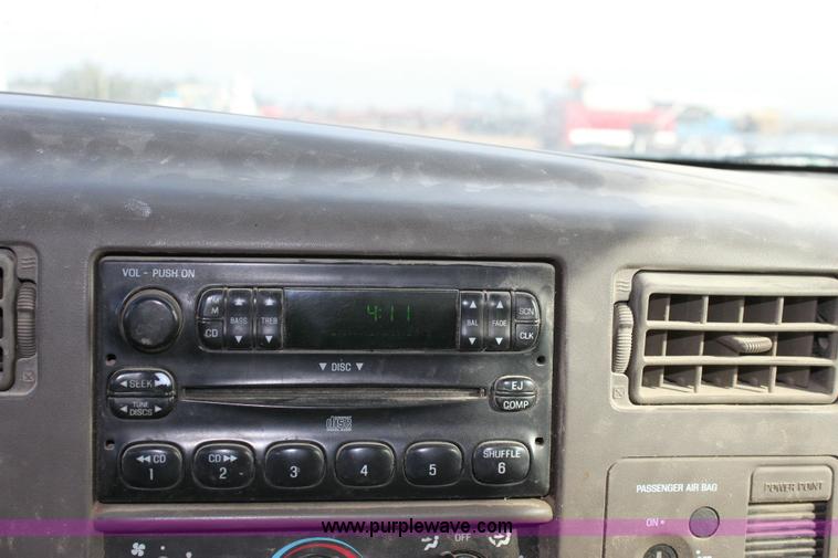 image for item 6267 2004 Ford F350 XLT Super Duty extended cab pickup