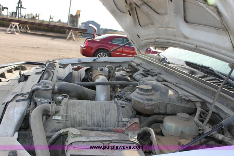 image for item 6267 2004 Ford F350 XLT Super Duty extended cab pickup