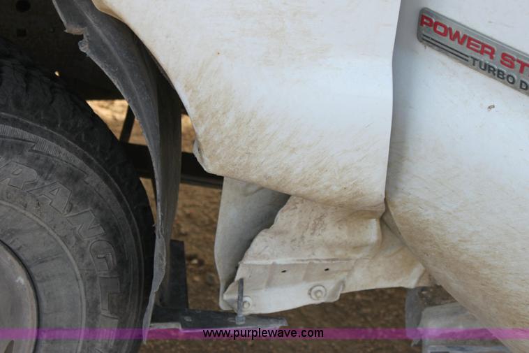 image for item 6267 2004 Ford F350 XLT Super Duty extended cab pickup