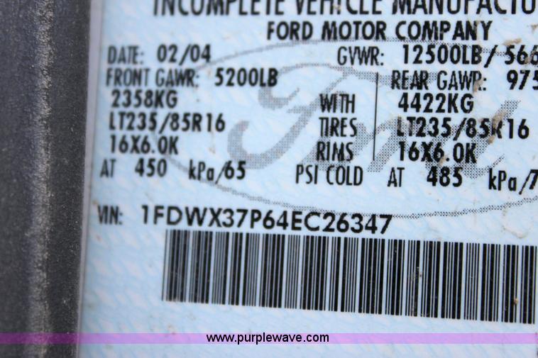 image for item 6267 2004 Ford F350 XLT Super Duty extended cab pickup