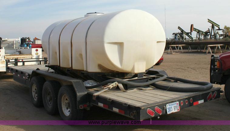 image for item 6268 2004 PJ 26' triple axle flatbed trailer