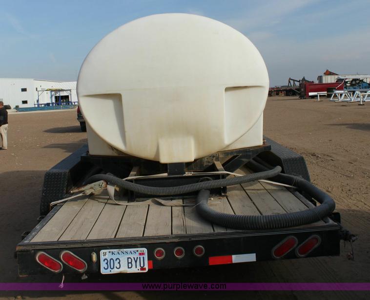 image for item 6268 2004 PJ 26' triple axle flatbed trailer