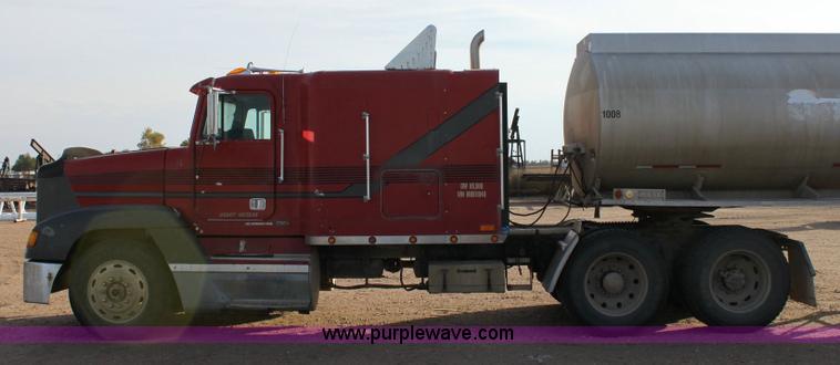 image for item 6270 1991 Freightliner FLD semi truck