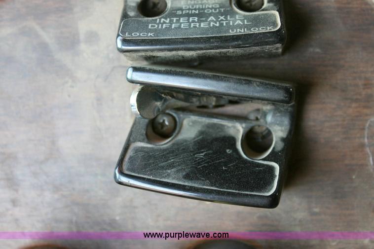 image for item 6270 1991 Freightliner FLD semi truck