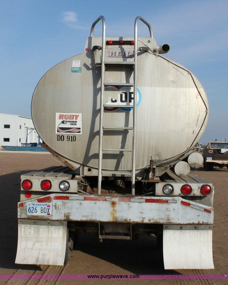 image for item 6271 1985 Heil tandem-axle tanker trailer