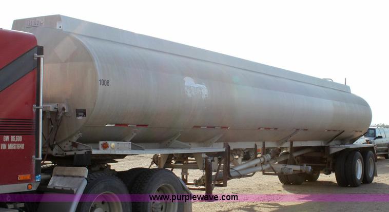 image for item 6271 1985 Heil tandem-axle tanker trailer