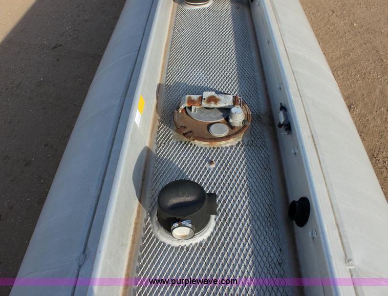 image for item 6271 1985 Heil tandem-axle tanker trailer