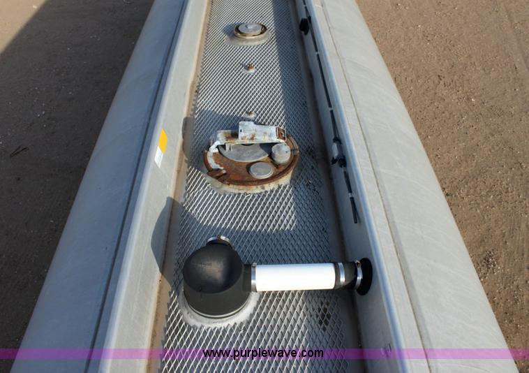 image for item 6271 1985 Heil tandem-axle tanker trailer