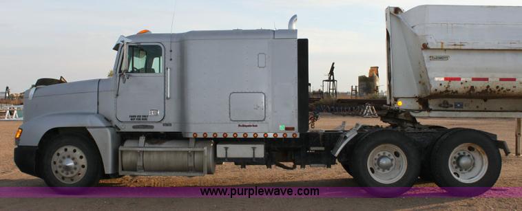 image for item 6277 1995 Freightliner FLD semi truck