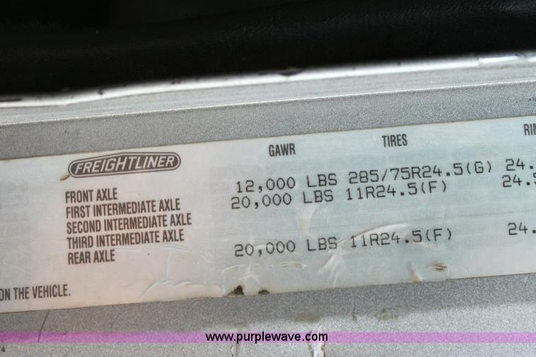 image for item 6277 1995 Freightliner FLD semi truck