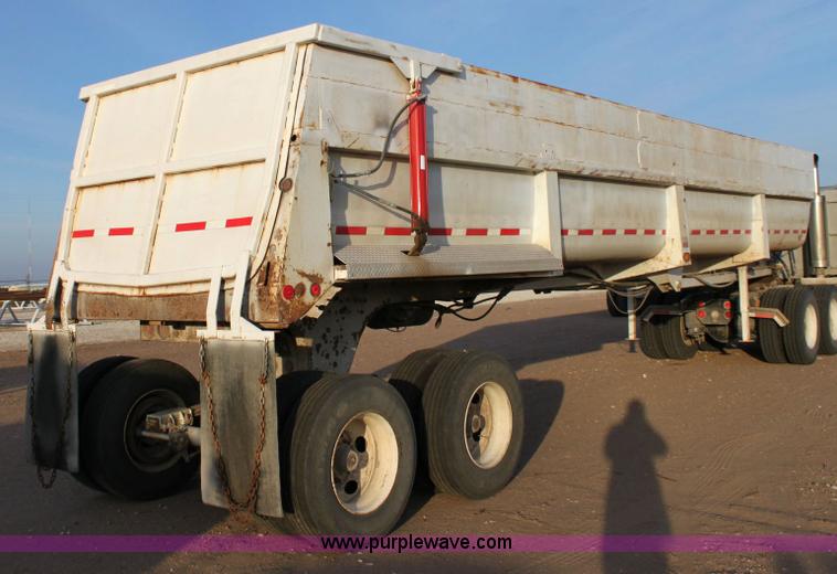 image for item 6278 2001 Clement 385 Starlite dump trailer