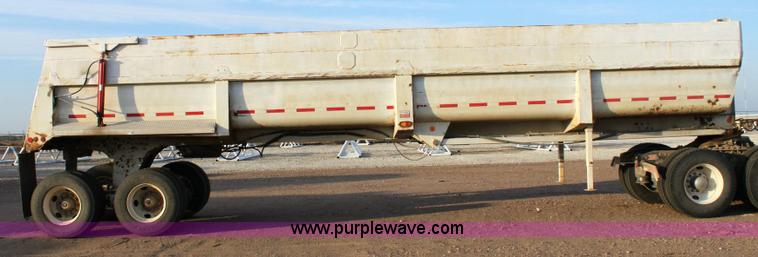 image for item 6278 2001 Clement 385 Starlite dump trailer