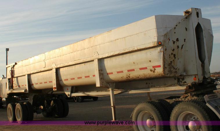 image for item 6278 2001 Clement 385 Starlite dump trailer