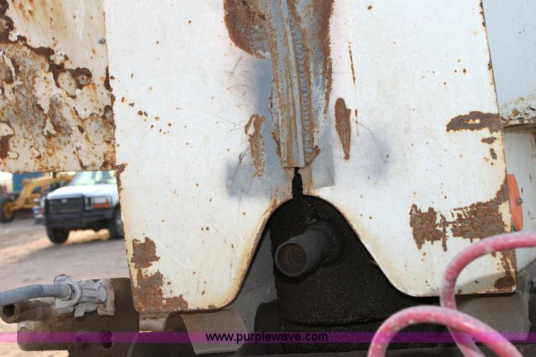 image for item 6278 2001 Clement 385 Starlite dump trailer