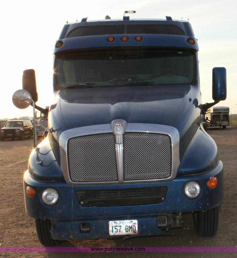 image for item 6279 1998 Kenworth T2000 semi truck