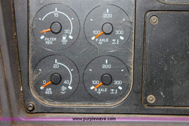 image for item 6279 1998 Kenworth T2000 semi truck