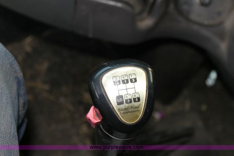 image for item 6279 1998 Kenworth T2000 semi truck