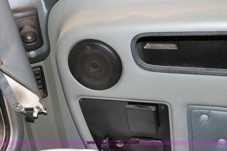 image for item 6279 1998 Kenworth T2000 semi truck