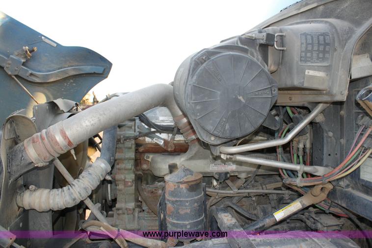 image for item 6279 1998 Kenworth T2000 semi truck