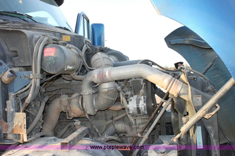 image for item 6279 1998 Kenworth T2000 semi truck