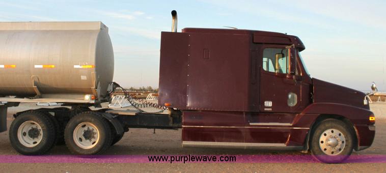 image for item 6280 2000 Freightliner Century Class semi truck