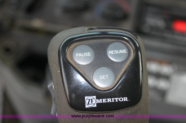 image for item 6280 2000 Freightliner Century Class semi truck