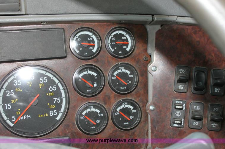 image for item 6280 2000 Freightliner Century Class semi truck