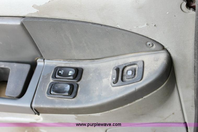 image for item 6280 2000 Freightliner Century Class semi truck