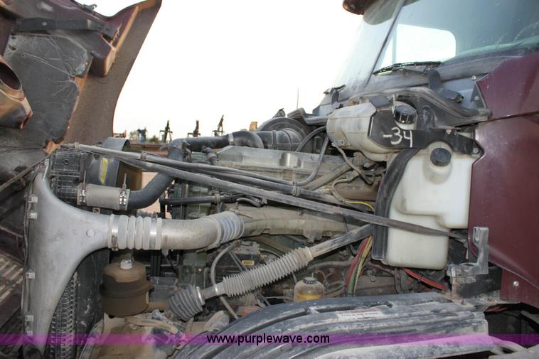 image for item 6280 2000 Freightliner Century Class semi truck