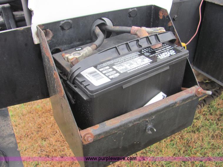 image for item 6646 Willmar 745 self propelled applicator